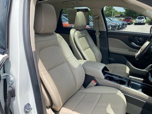 Used 2023 Lincoln Corsair Reserve w/ Equipment Group 201A AWD/4WD image 31