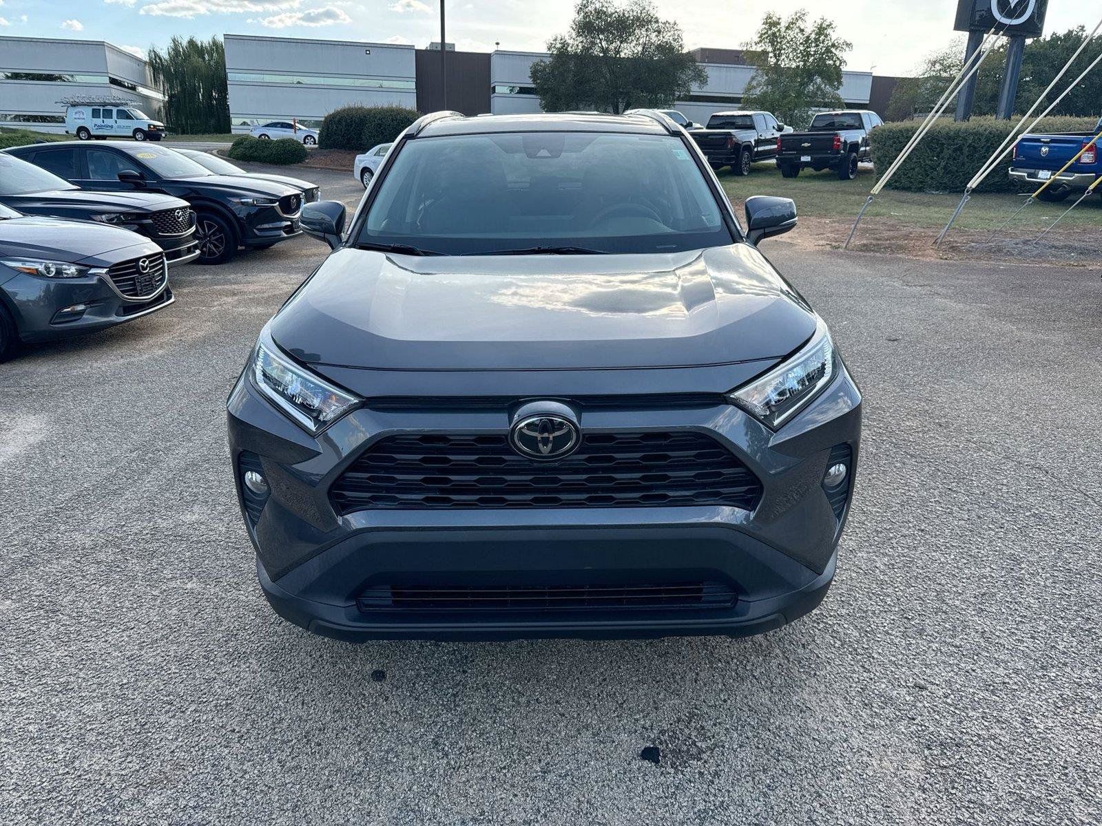 Used 2019 Toyota RAV4 XLE w/ Convenience Package FWD image 21