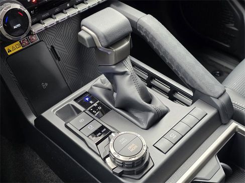 New 2025 Toyota 4Runner Limited image 15