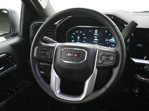 Used 2025 GMC Sierra 1500 Elevation image 17