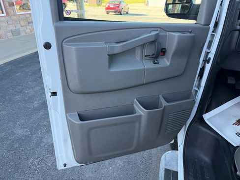 Used 2020 Chevrolet Express 2500 w/ Driver Convenience Package RWD image 12