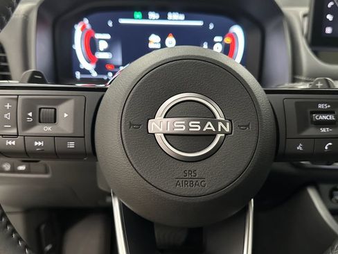 Used 2024 Nissan Rogue SL AWD/4WD image 17