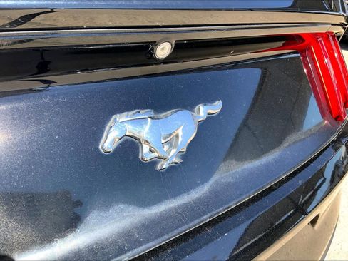 Used 2016 Ford Mustang Premium image 31