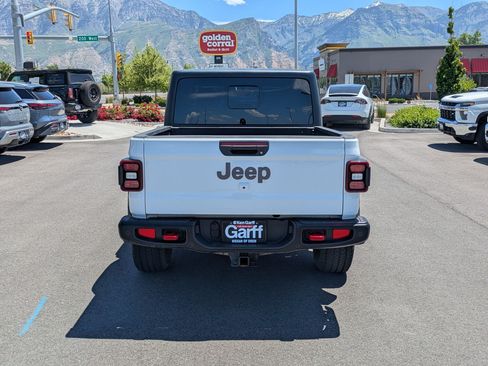Used 2020 Jeep Gladiator Rubicon AWD/4WD image 4