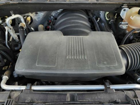 Used 2019 Chevrolet Silverado 1500 RST AWD/4WD image 15