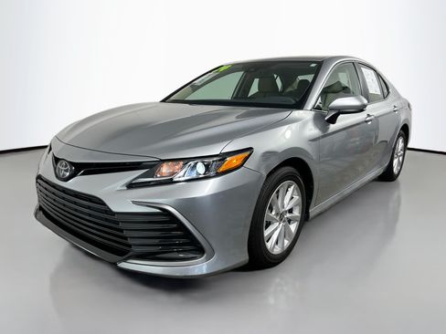 Used 2024 Toyota Camry LE FWD image 10