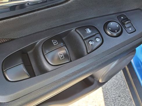Certified 2024 Nissan Kicks SR FWD image 17