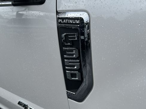 Used 2017 Ford F350 Platinum w/ FX4 4x4 Off Road Package image 9