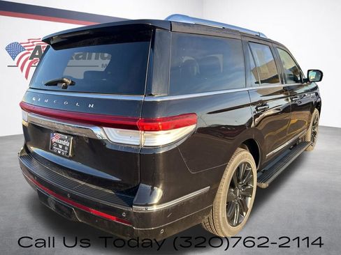 Used 2022 Lincoln Navigator Reserve image 6