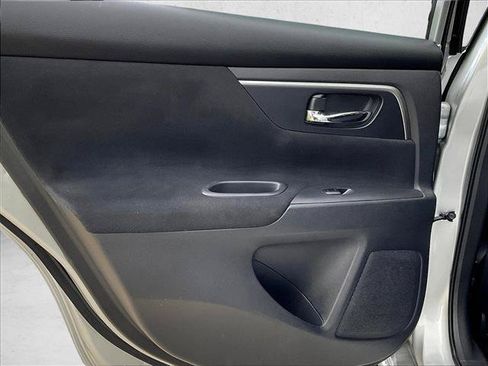 Used 2015 Nissan Altima 2.5 S w/ Sport Value Package FWD image 18