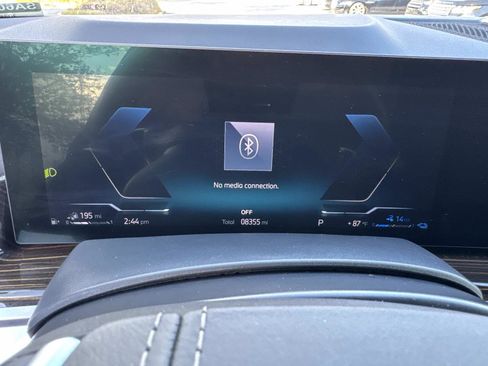 Used 2025 BMW X5 xDrive50e w/ Parking Assistance Package image 27