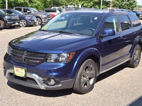 Used 2017 Dodge Journey Crossroad w/ Popular Equipment Group AWD/4WD image 4