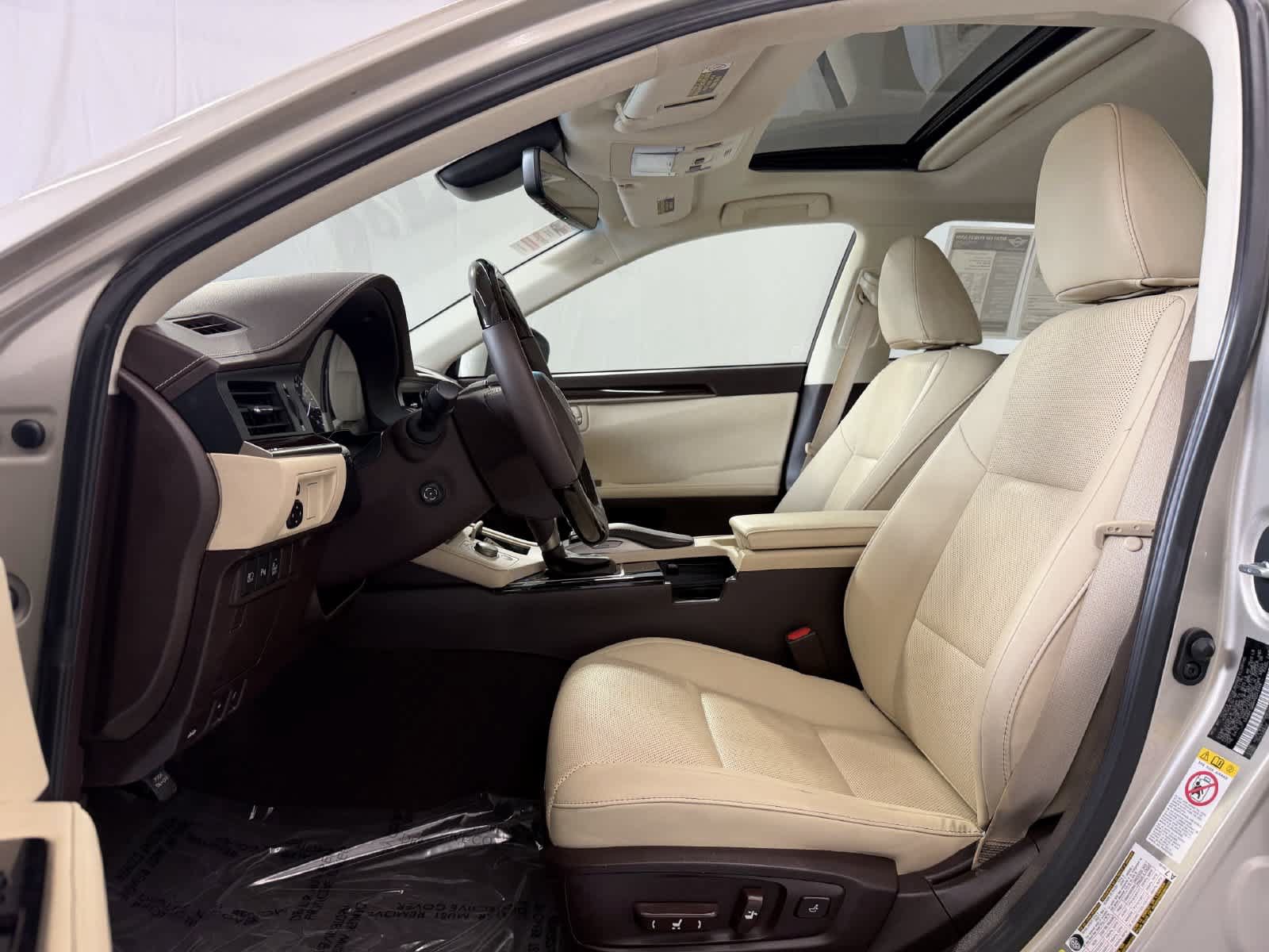 Used 2017 Lexus ES 350 w/ Navigation System Package FWD image 9