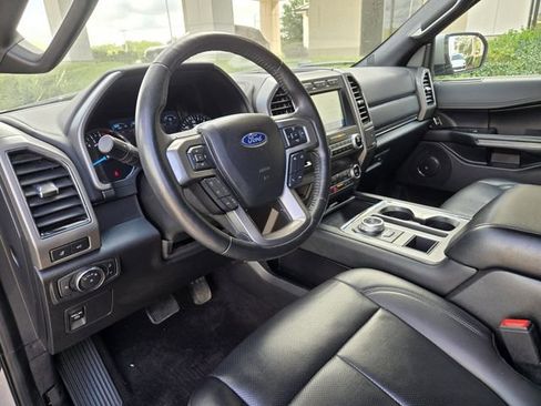 Used 2021 Ford Expedition XLT image 15
