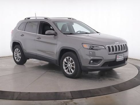 Used 2020 Jeep Cherokee Latitude Plus AWD/4WD image 2