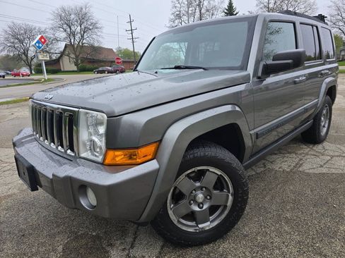 Used 2007 Jeep Commander Sport w/ Sun/Sound Group AWD/4WD image 1