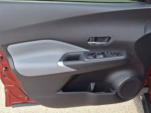 Used 2023 Nissan Kicks SR w/ SR Premium Package FWD image 9