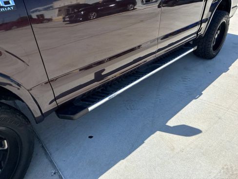 Used 2019 Ford F150 Lariat AWD/4WD image 9