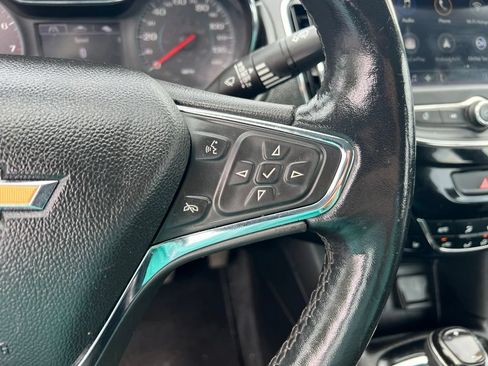 Used 2019 Chevrolet Cruze Premier FWD image 36
