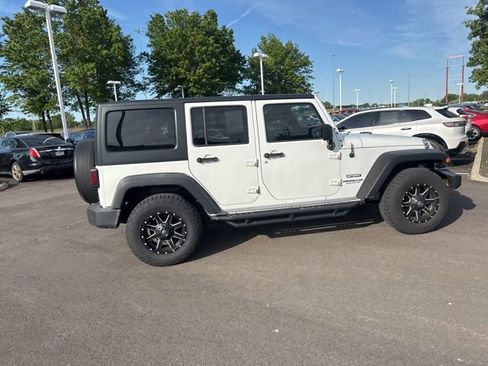 Used 2015 Jeep Wrangler Unlimited Sport w/ Quick Order Package 24S AWD/4WD image 10