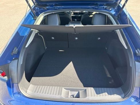New 2027 Toyota Prius XLE FWD image 11