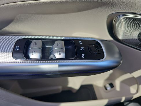 New 2026 Mercedes-Benz GLC 300 image 29