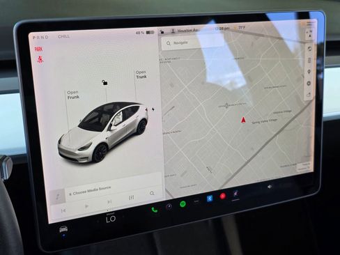 Used 2021 Tesla Model Y Long Range image 19