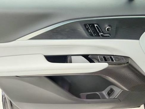 Used 2025 Cadillac Lyriq Luxury AWD/4WD image 51