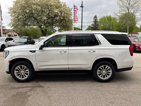 Certified 2021 GMC Yukon SLT w/ SLT Luxury Package AWD/4WD image 8