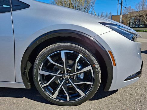 New 2026 Toyota Prius Plug-In Hybrid image 9