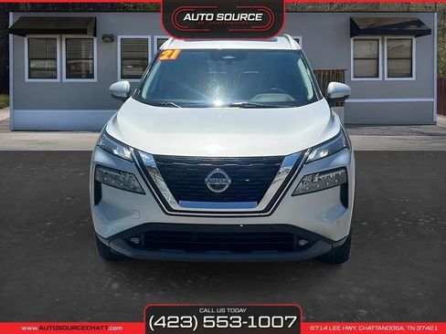 Used 2021 Nissan Rogue SL w/ Premium Package image 2