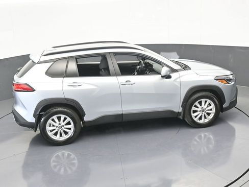 Used 2023 Toyota Corolla Cross LE image 47