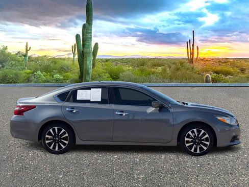 Used 2018 Nissan Altima 2.5 SV image 6