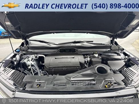 Used 2025 Honda Pilot Black Edition image 11