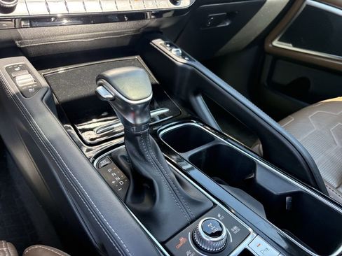 Used 2021 Kia Telluride SX w/ SX Prestige Package AWD/4WD image 22