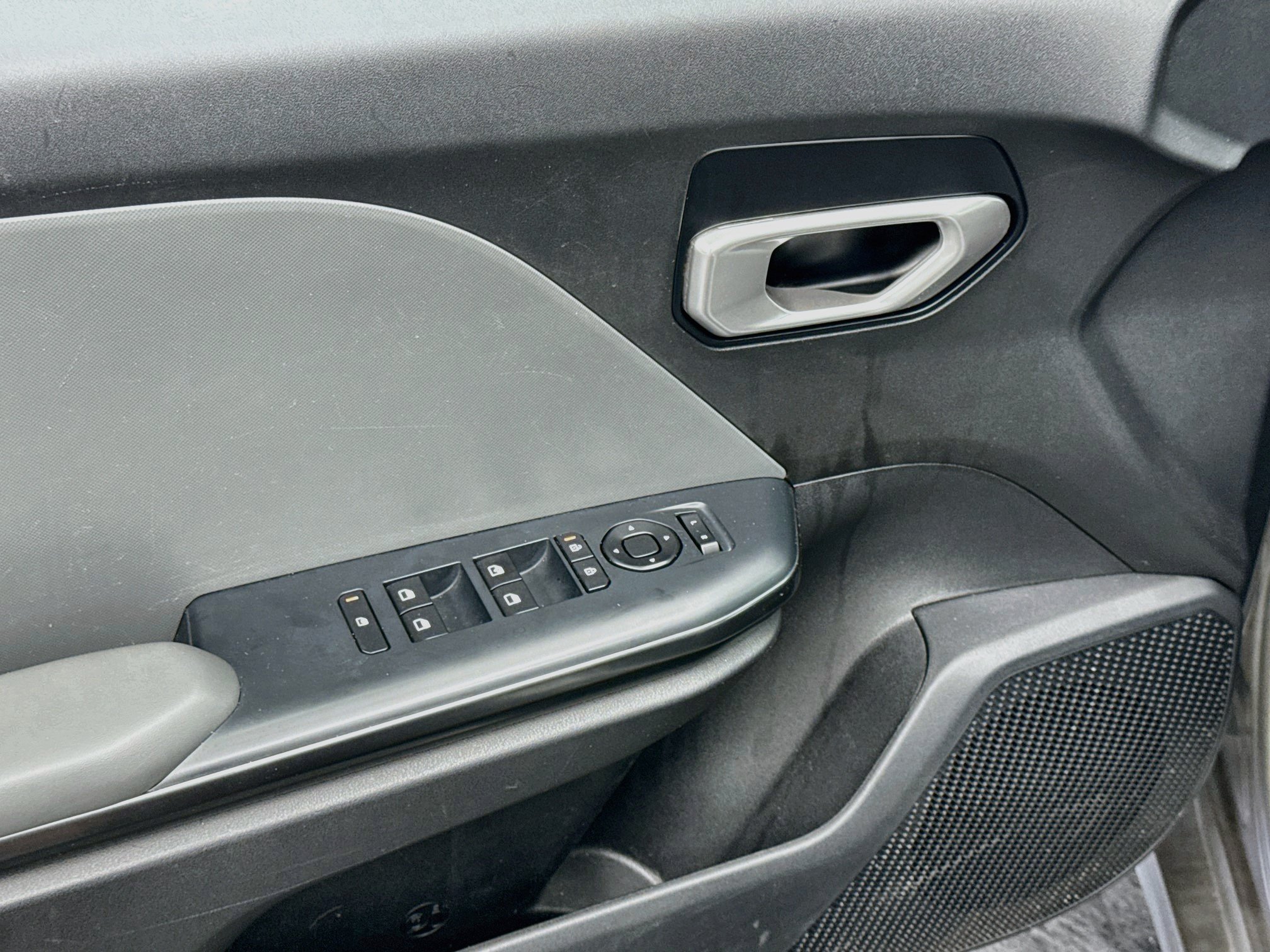 Used 2025 Kia K4 FWD image 15