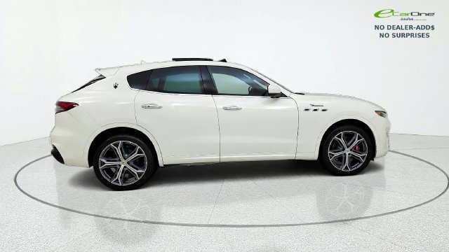 Used 2023 Maserati Levante Modena AWD/4WD image 9