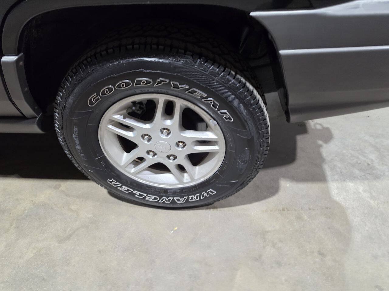Used 2002 Jeep Grand Cherokee Laredo AWD/4WD image 21