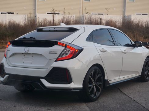 Used 2018 Honda Civic Sport Touring image 7