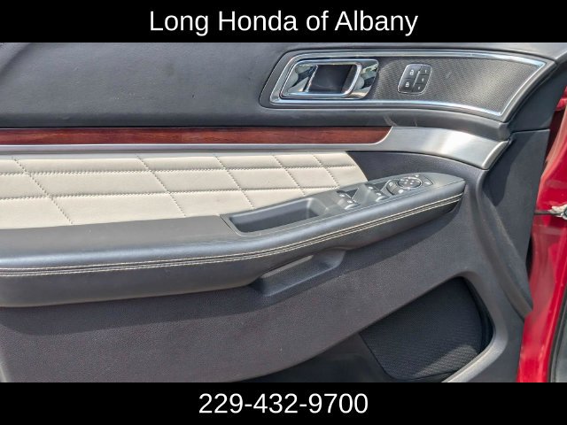 Used 2019 Ford Explorer Platinum AWD/4WD image 12