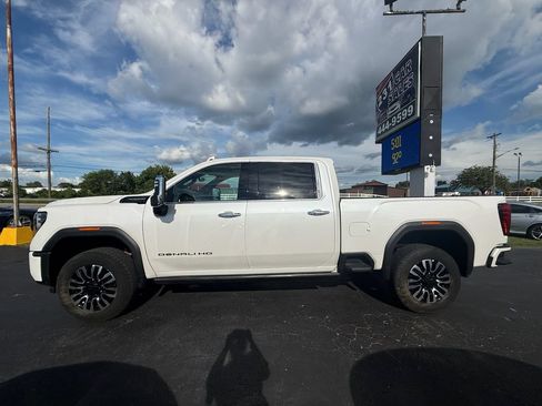 Used 2025 GMC Sierra 2500 Denali Ultimate w/ Max Trailering Package AWD/4WD image 7