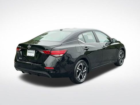 Used 2025 Nissan Sentra SV FWD image 6