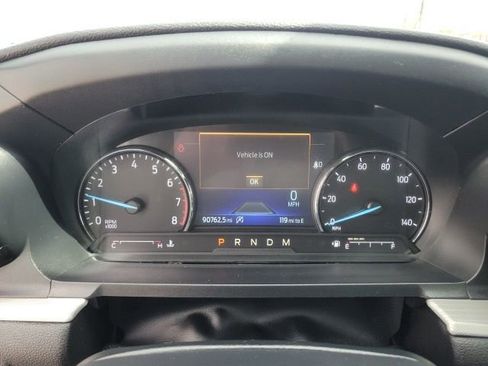 Used 2020 Ford Explorer XLT w/ Equipment Group 202A AWD/4WD image 30