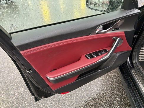 Used 2018 Kia Stinger GT2 image 12