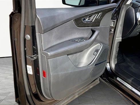 Used 2023 Audi Q7 3.0T Premium Plus image 18