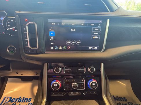 Used 2021 GMC Yukon Denali w/ Denali Premium Package RWD image 16