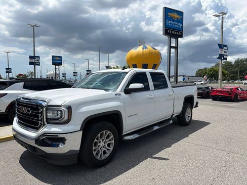 Used 2018 GMC Sierra 1500 SLE w/ Suspension Package, Off-Road AWD/4WD image 8