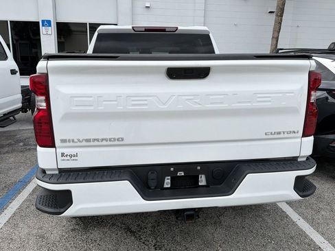 Used 2022 Chevrolet Silverado 1500 Custom AWD/4WD image 9
