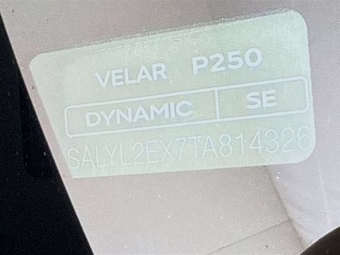 Used 2026 Land Rover Range Rover Velar Dynamic SE AWD/4WD image 34