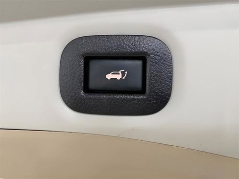 Used 2018 Nissan Rogue SL image 8